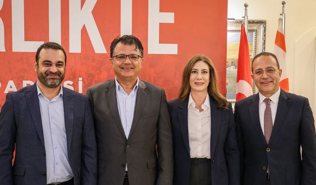 CTP’nin genel başkan adayları Girnelilerle buluştu