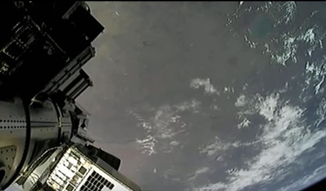 Hindistan "4 bin 400 kilogramlık en ağır haberleşme uydusunu" fırlattı