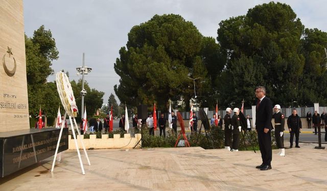 Cumhurbaşkanı Erhürman, Şehitler Abidesi’ndeki Törene Katıldı