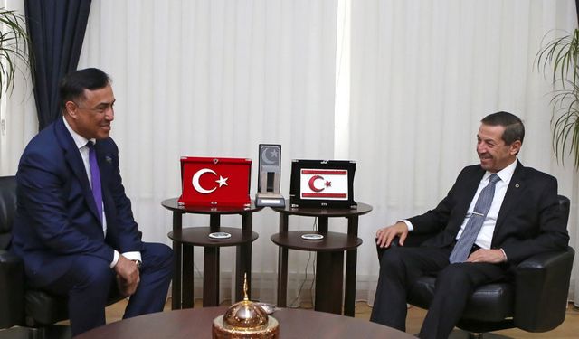 Dışişleri Bakanı Ertuğruloğlu, Azerbaycan Milletvekili Nasırov’u kabul etti