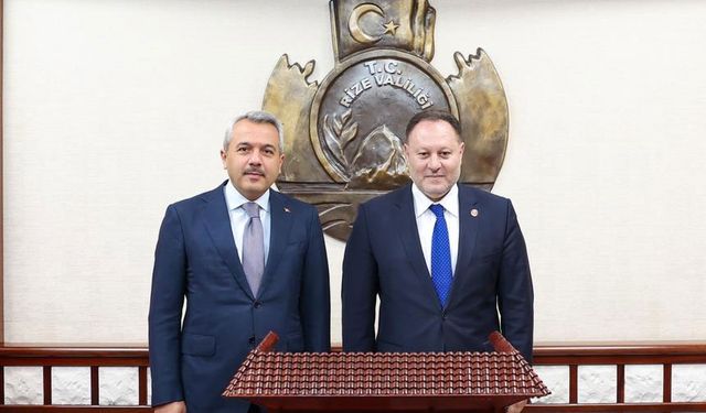 Öztürkler: Kıbrıs Türk halkının geleceği, Türkiye ile omuz omuza ilerlemekten geçiyor