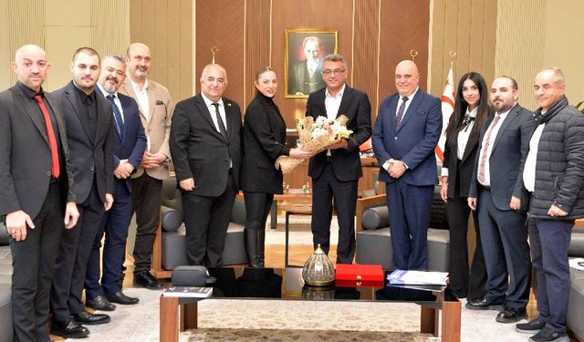 Erhürman, 15 Kasım Üniversitesi Rektörü ve beraberindeki heyeti kabul etti