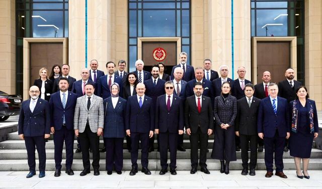 Üstel, TBMM AB Uyum Komisyonu heyetiyle görüştü: Kıbrıs Türkü yalnız değil