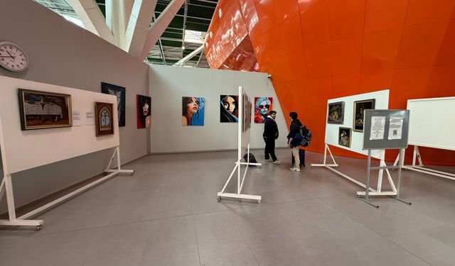 “Zamanın katmanları” sergisi Ercan Havalimanı’nda açıldı