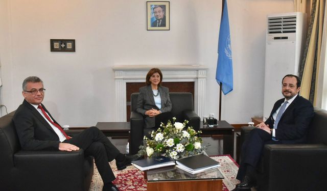 Rum basını yazdı... Kıbrıs Görüşmeleri Kısır Döngüye Hapsoldu