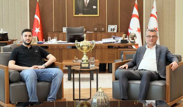 Cumhurbaşkanı Erhürman, Kıbrıslı Türk milli bilardocu Mustafa Alnar’ı kabul etti