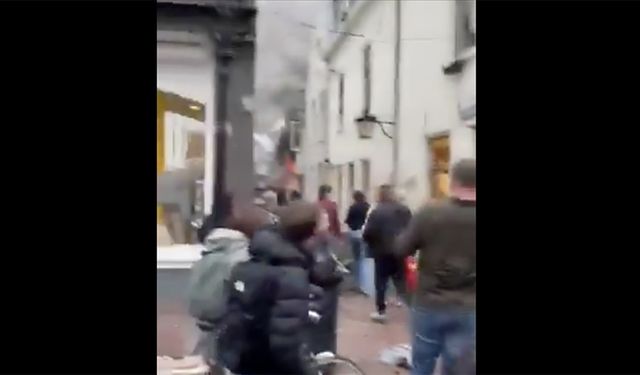 Hollanda'nın Utrecht kentinde meydana gelen patlama yangına yol açtı