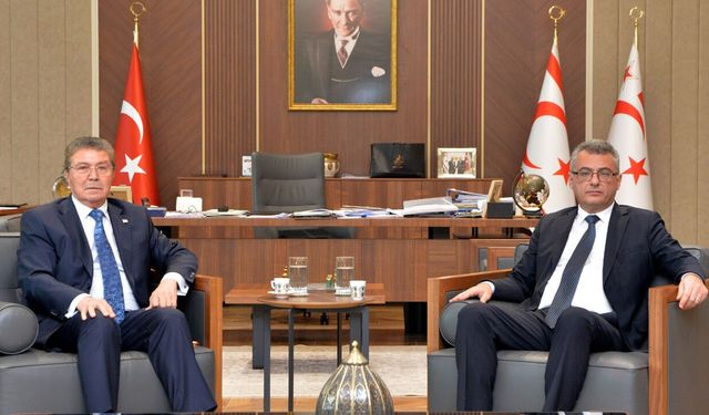 Cumhurbaşkanı Tufan Erhürman, Başbakan Ünal Üstel'i kabul etti