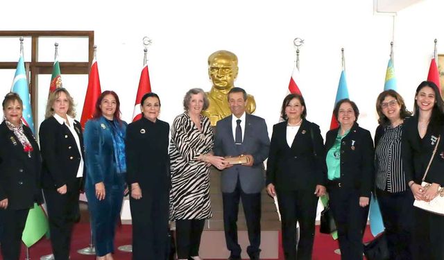 Dışişleri Bakanı Ertuğruloğlu, Inner Wheel heyetini kabul etti