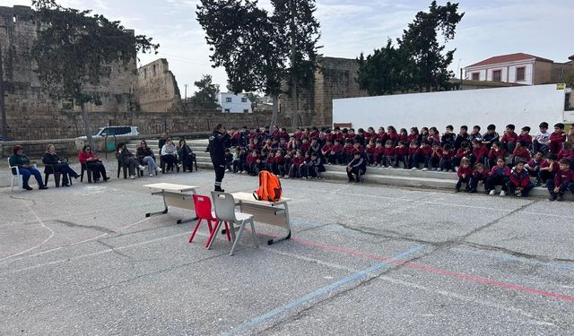 Sivil Savunma’dan Öğrencilere Deprem Eğitimi