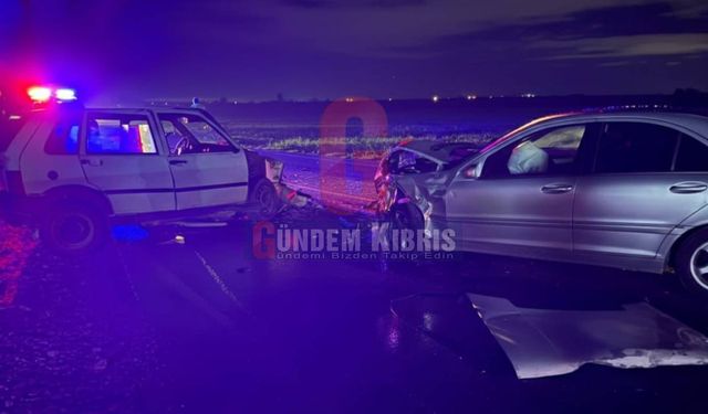 Paşaköy-Vadili yolunda kaza... 2'si çocuk 4 yaralı!