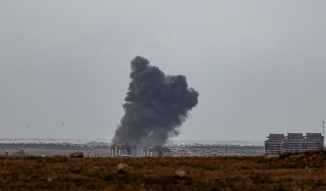 İsrail'de endüstriyel bölge vuruldu, kimyasal tesiste yangın çıktı!