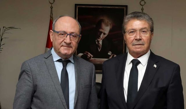 Başbakan Üstel, Gazeteciler Cemiyeti Başkanı Akar’ı kabul etti