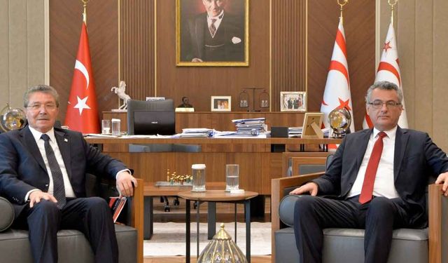 Erhürman, Başbakan Ünal Üstel’i kabul etti