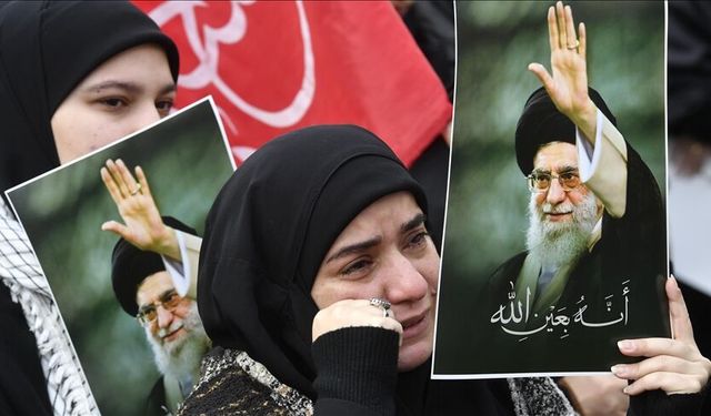 İran basını: Hamaney, Meşhed'de toprağa verilecek