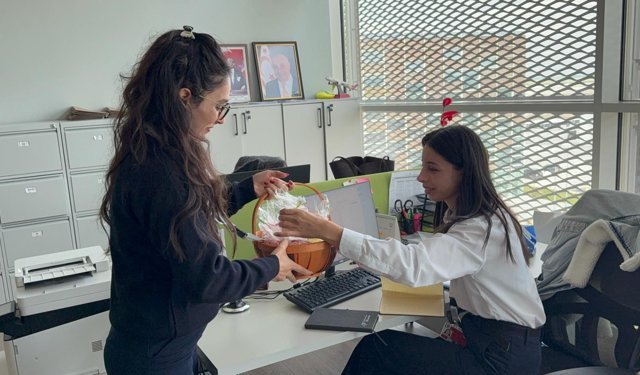 Ercan Havalimanı’nda kadınlar unutulmadı