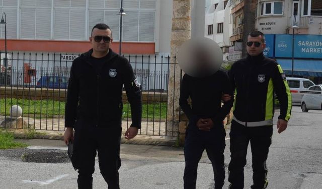 Para toplayıp uyuşturucu almaya geldiler... Aranan zanlı yakalandı