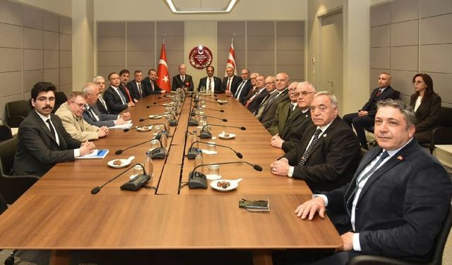 Akar, Muharip Dernek temsilcileriyle bir araya geldi