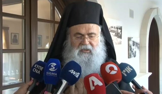 Başpiskopos Yeorgios’un paskalya dileği "Ada’daki Yunan varlığının artarak devam etmesi”