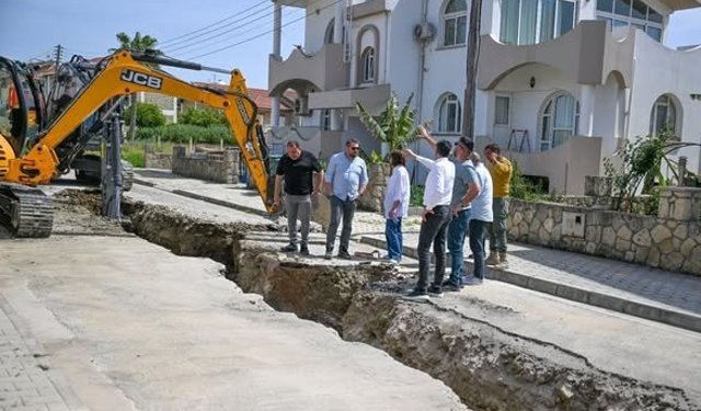 Kerpiçevler Sokak bölgesinde kanalizasyon altyapı çalışmaları sürüyor