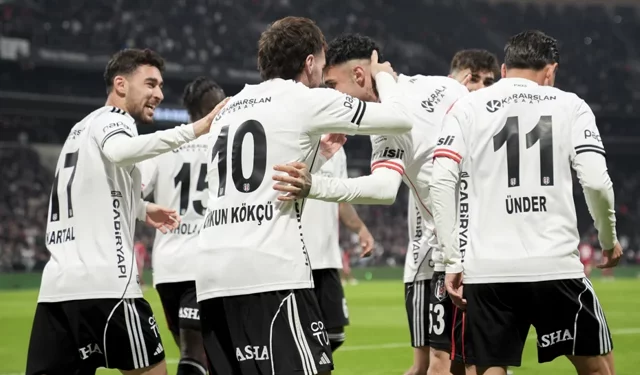 Beşiktaş'tan Dolmabahçe'de 4 gollü şov