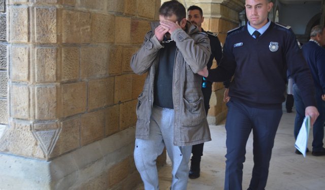 Şüpheli Araçtan Uyuşturucu Çıktı: Evdeki Aramada Terazilerle Yakalandı