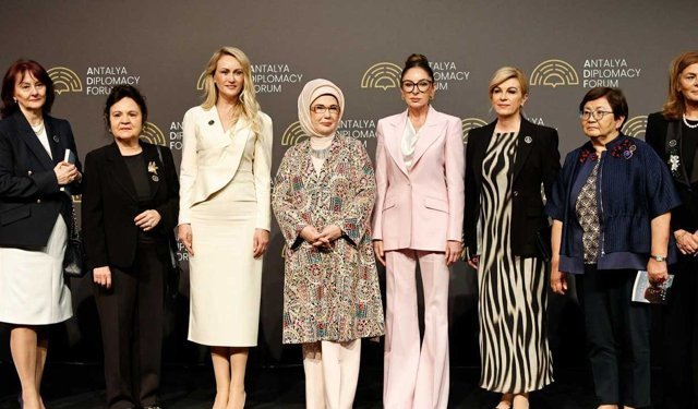 Nilden Bektaş Erhürman Filistin İçin Düzenlenen Eğitimi Destekleme Paneline Katıldı