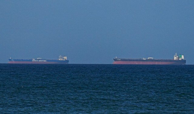 ABD'nin Hürmüz ablukası başladı