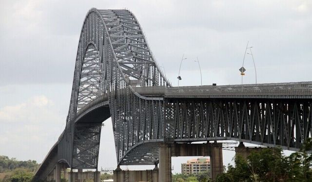 Panama'da Amerika Köprüsü'ndeki yangında 1 kişi öldü, 2 kişi yaralandı