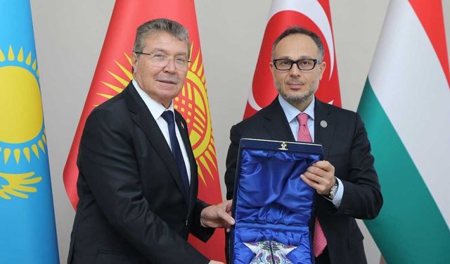 Başbakan Ünal Üstel, TÜRKPA Genel Sekreteri Ramil Hasan ile Bakü’de Görüştü