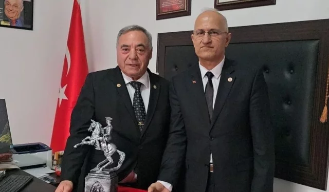 TEMAD Samsun Şube Başkanı Arat, KKTC Emekli Astsubaylar Derneği'ni ziyaret etti