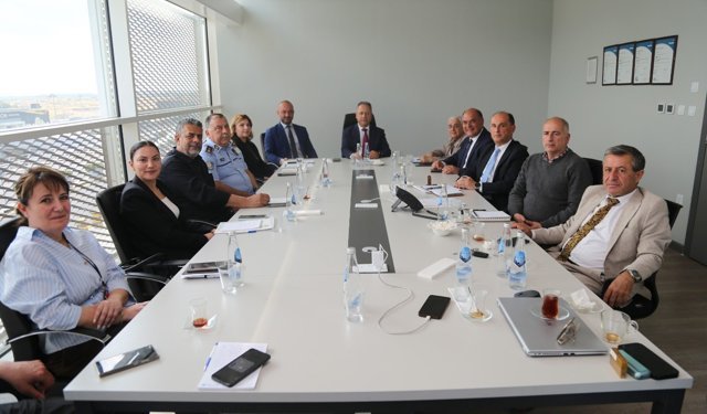 Ercan Havalimanı'ndaki trafik sorununun çözümü için önemli kararlar alındı