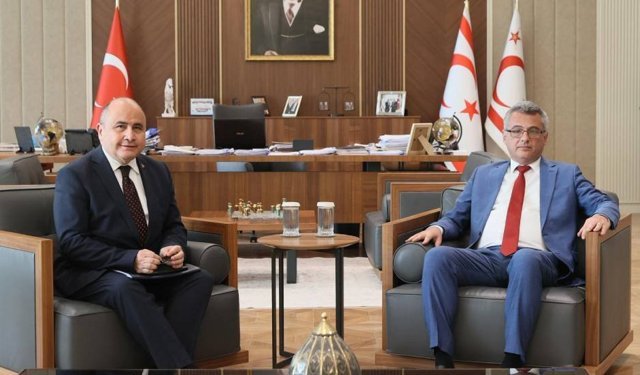Erhürman, Türkiye'nin Lefkoşa Büyükelçisi Başçeri’yi kabul etti