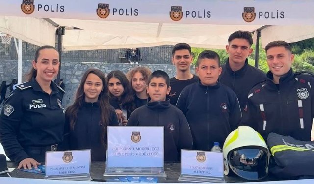 Lapta'daki kariyer gününde polis ve itfaiye meslekleri tanıtıldı