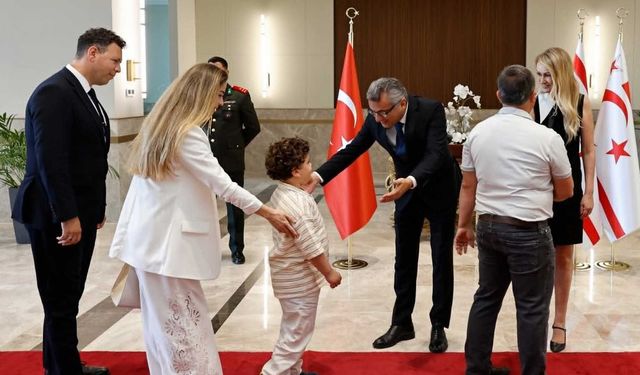 Erhürman Çifti Halkla Bayramlaştı