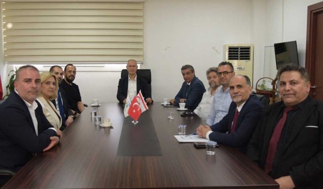 Hasipoğlu, turizm örgütü temsilcileriyle görüştü