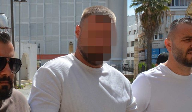 Turist Olarak Geldi, 1 Kilo Uyuşturucuyla Yakalandı