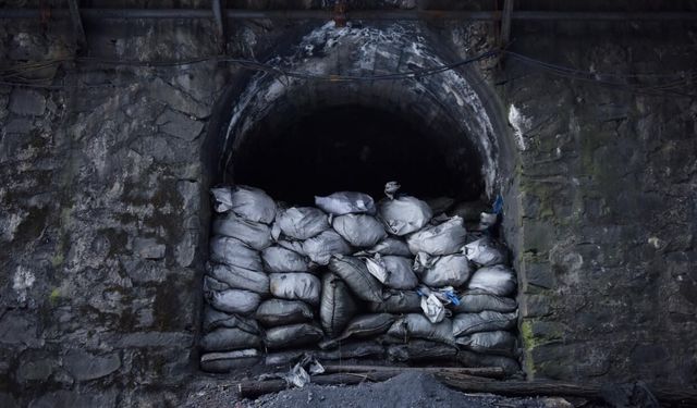 Çin'de kömür madeninde patlama: 90 ölü