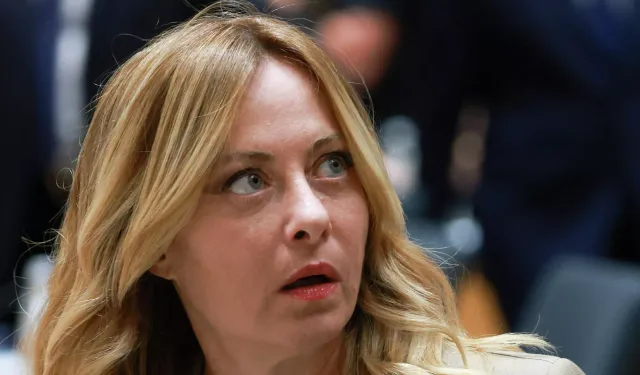 Meloni'den Trump'a sert sözler: Sözleri uydurma, çok şaşkınım, ben ve İtalya asla yalvarmayız