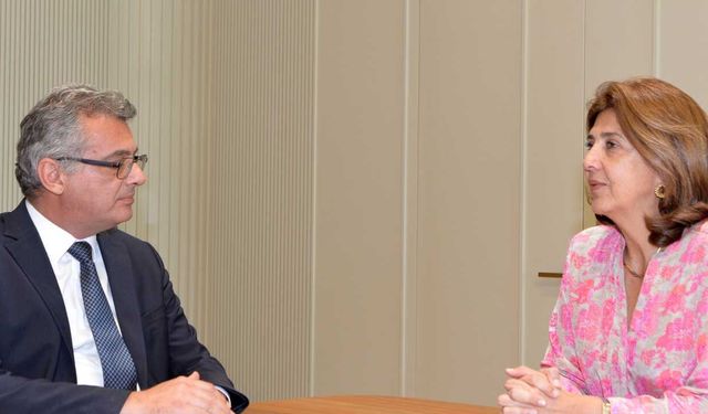Erhürman, BM Kıbrıs Temsilcisi Holguín’i Kabul Etti