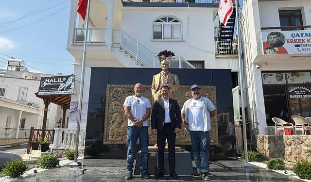 Başkan Kırok Atatürk Büstünü İnceledi, Vatandaşlarla Bir Araya Geldi