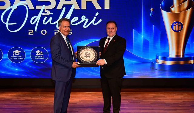 Öztürkler: Üniversiteler, toplumun geleceğini şekillendiren merkezlerdir