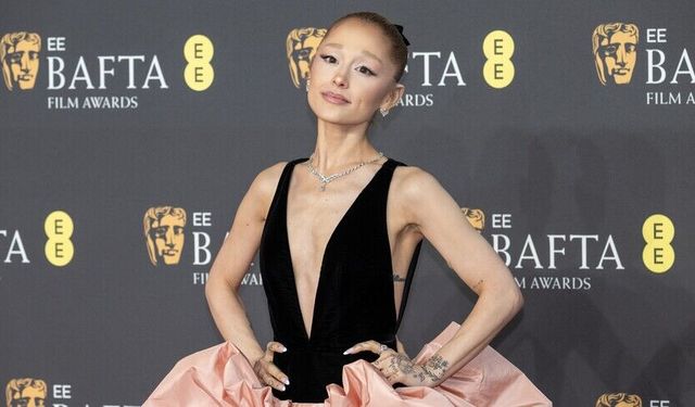Ariana Grande, şarkısını izinsiz kullanan Beyaz Saray'a tepki gösterdi