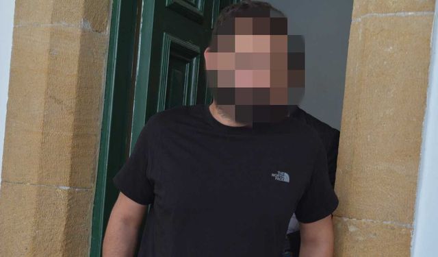 Alkollü sürücünün neden olduğu zincirleme kazada 2 kişi yaralandı
