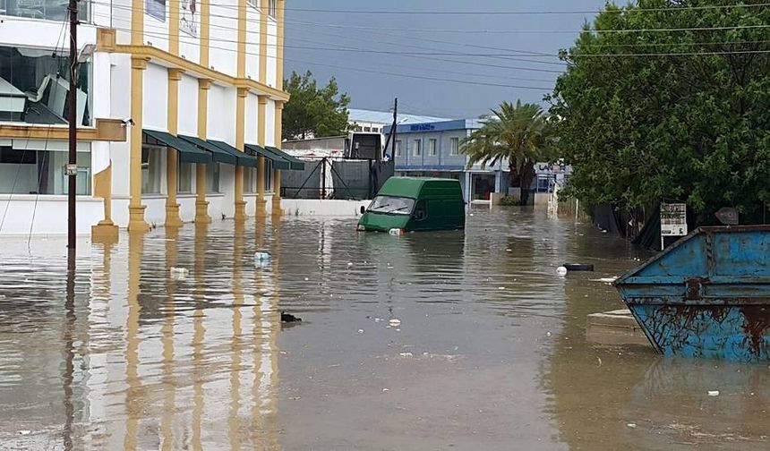 Lefkoşa'da bir yağmur klasiği!