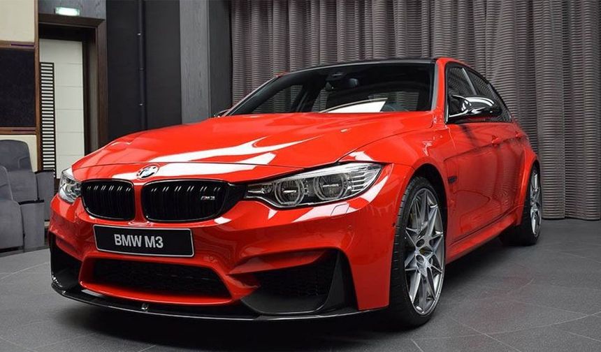 Ferrari'nin kırmızısına bürünmüş bir BMW F80 M3