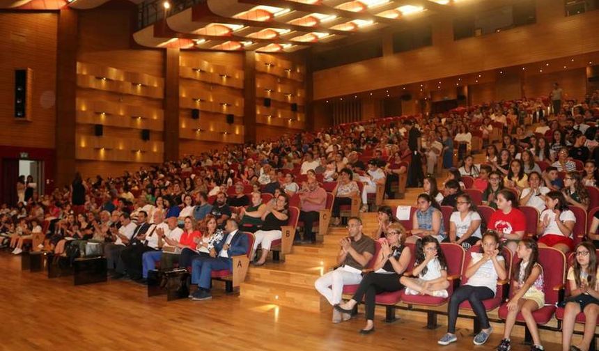 Gazimağusa Çocuk Festivali Resim ve Mektup Yarışması ödülleri verildi