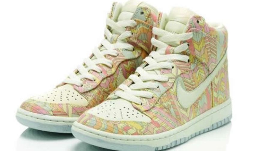 Nike‘dan yeni bir haber ve yeni bir koleksiyon var. Nike Liberty Collection yazın son vakitlerini rengarenk geçirmek için ideal. Biz bu koleksiyonu çok sevdik. Yaz bitmeden edinin deriz.