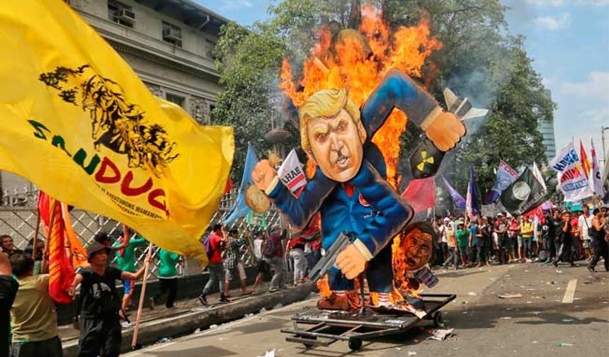 Filipinler’de Trump karşıtı protesto