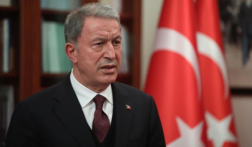 Hulusi Akar'dan 'Kıbrıs'ı alacağız' sloganları atan Rumlara: Yüzme bilmeyenler gelmesin